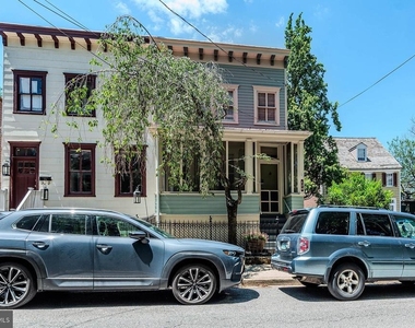 179 Green Street - Photo Thumbnail 2