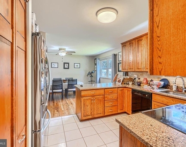 280 Mackintosh Drive - Photo Thumbnail 9