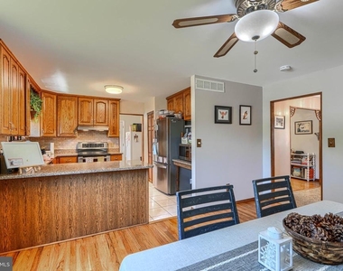 280 Mackintosh Drive - Photo Thumbnail 11