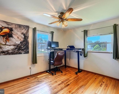 280 Mackintosh Drive - Photo Thumbnail 28