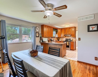 280 Mackintosh Drive - Photo Thumbnail 12