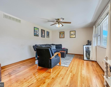 280 Mackintosh Drive - Photo Thumbnail 15