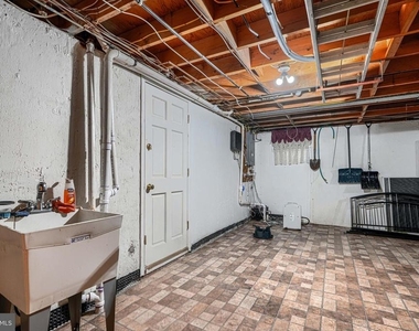 280 Mackintosh Drive - Photo Thumbnail 48