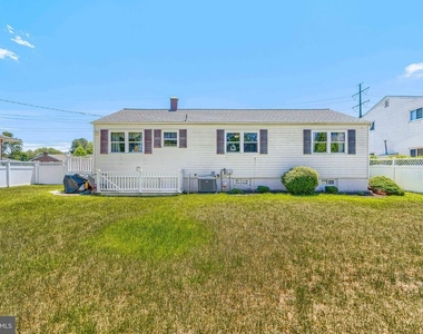 280 Mackintosh Drive - Photo Thumbnail 52