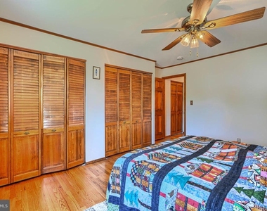 280 Mackintosh Drive - Photo Thumbnail 25