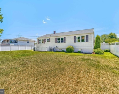 280 Mackintosh Drive - Photo Thumbnail 55