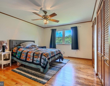 280 Mackintosh Drive - Photo Thumbnail 24