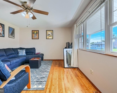 280 Mackintosh Drive - Photo Thumbnail 19