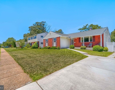 280 Mackintosh Drive - Photo Thumbnail 56