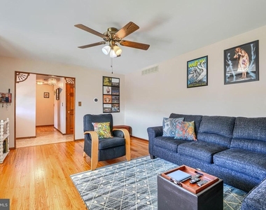 280 Mackintosh Drive - Photo Thumbnail 18