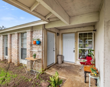 10711 Lanshire Dr - Photo Thumbnail 18