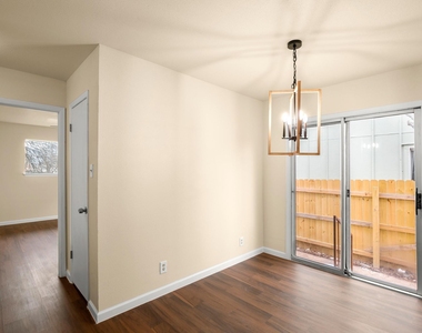 10711 Lanshire Dr - Photo Thumbnail 8
