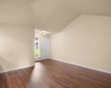 10711 Lanshire Dr - Photo Thumbnail 2