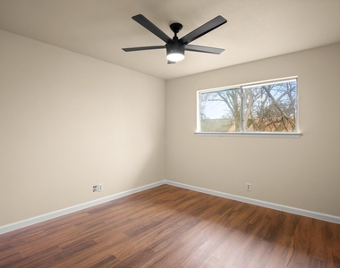 10711 Lanshire Dr - Photo Thumbnail 10