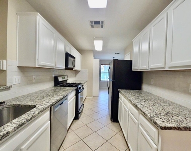 1604 Copperhead Cv - Photo Thumbnail 9