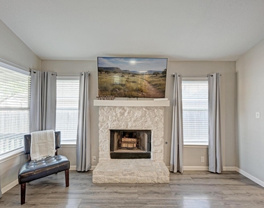 2022 Balsam Way - Photo Thumbnail 9