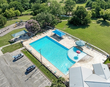 2022 Balsam Way - Photo Thumbnail 36