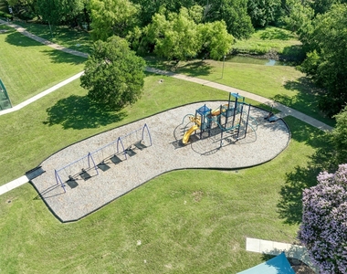 2022 Balsam Way - Photo Thumbnail 37