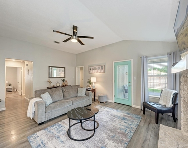 2022 Balsam Way - Photo Thumbnail 8