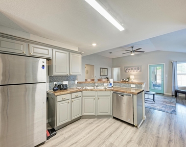 2022 Balsam Way - Photo Thumbnail 12