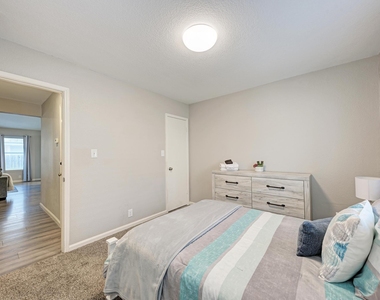 2022 Balsam Way - Photo Thumbnail 24