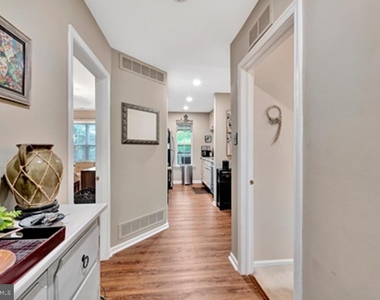 3143 Charing Cross - Photo Thumbnail 2