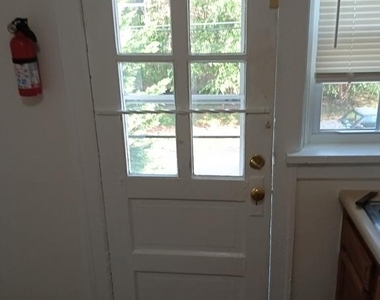 131 W 18th Street - Photo Thumbnail 13