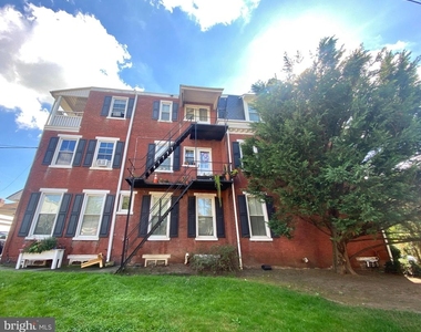 131 W 18th Street - Photo Thumbnail 1