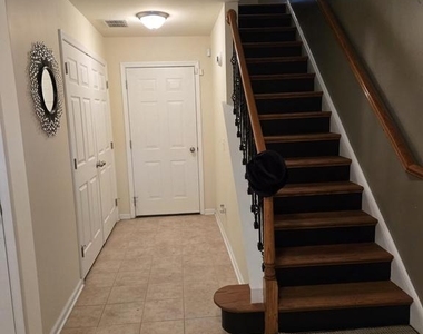321 5th Avenue - Photo Thumbnail 1