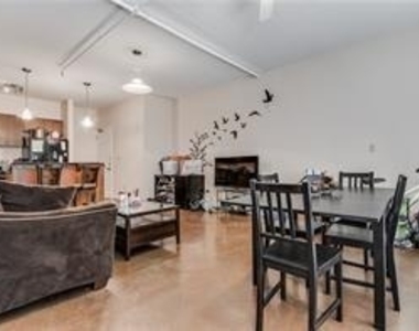 711 W 26th St - Photo Thumbnail 2