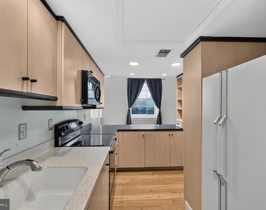 2400 Baynard Boulevard - Photo Thumbnail 5