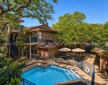 1404 Norwalk Ln - Photo Thumbnail 9