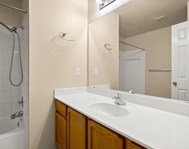 1225 Orchard Park Cir - Photo Thumbnail 21