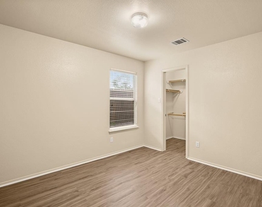 1225 Orchard Park Cir - Photo Thumbnail 13