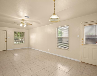 1225 Orchard Park Cir - Photo Thumbnail 6