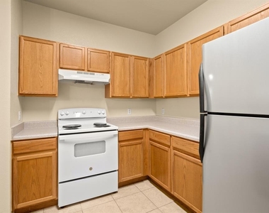 1225 Orchard Park Cir - Photo Thumbnail 10