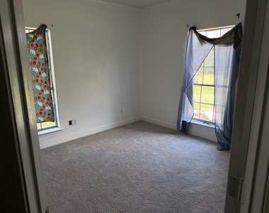 21840 Ann Showers Dr - Photo Thumbnail 4