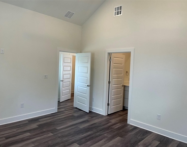 6901 Carver Ave - Photo Thumbnail 11