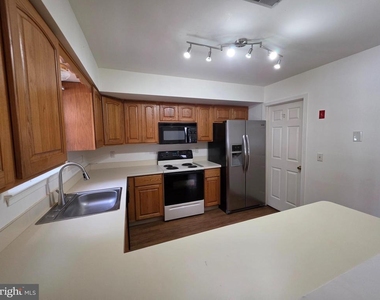 9 Gristmill Drive - Photo Thumbnail 9