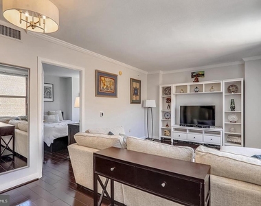 631 D Street Nw - Photo Thumbnail 9