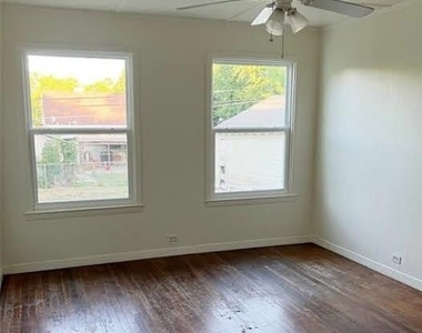 809 N 8th St - Photo Thumbnail 8