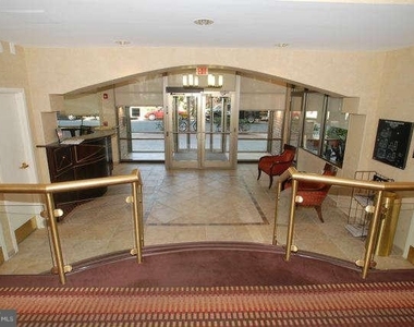 950 25th Street Nw - Photo Thumbnail 1