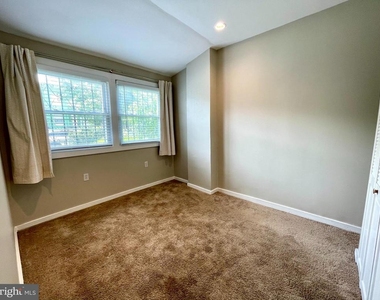 819 12th Street Ne - Photo Thumbnail 7