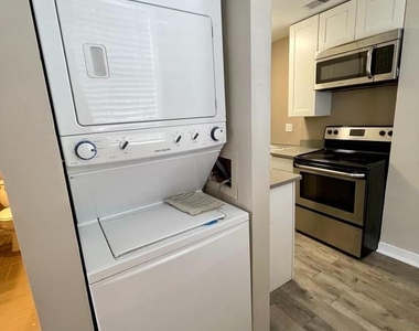 819 12th Street Ne - Photo Thumbnail 6
