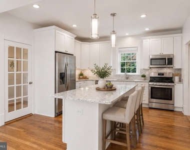 4226 Ellicott Street Nw - Photo Thumbnail 7
