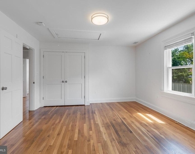 4226 Ellicott Street Nw - Photo Thumbnail 17