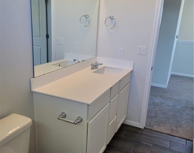 9717 Grapevine Leaf Dr - Photo Thumbnail 13