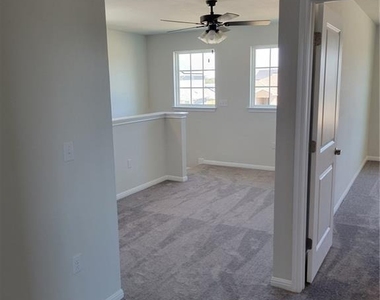 9717 Grapevine Leaf Dr - Photo Thumbnail 19