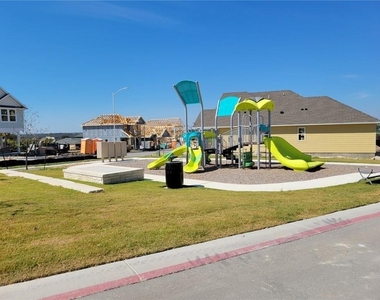 9717 Grapevine Leaf Dr - Photo Thumbnail 23