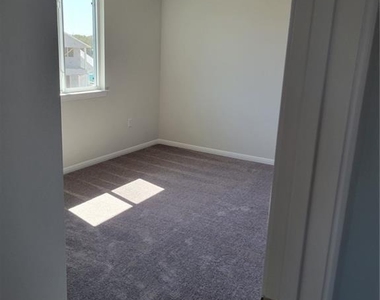 9717 Grapevine Leaf Dr - Photo Thumbnail 15